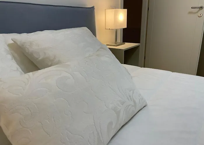 アパート & Sea In Oasis Private Parking *