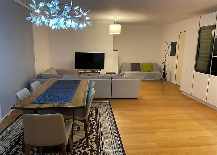 アパート & Sea In Oasis Private Parking